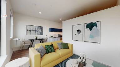 Main picture of 868 W 4th Ave