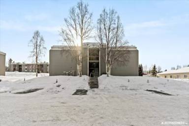 Main picture of 4610 Reka Dr