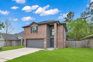 Main picture of 18425 Sunrise Pines Dr