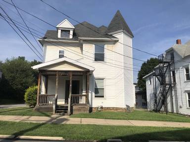 Main picture of 24 S 10th St