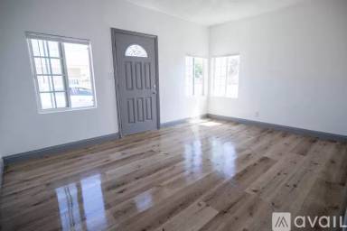 Main picture of 1509 S Willowbrook Ave