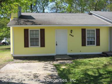Main picture of 304 Cedar Creek Dr