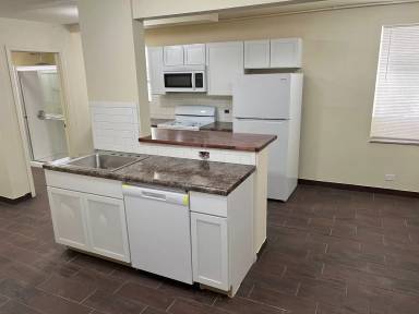 Main picture of 929 W 35th St