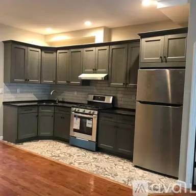 Main picture of 125 Bay 14th St