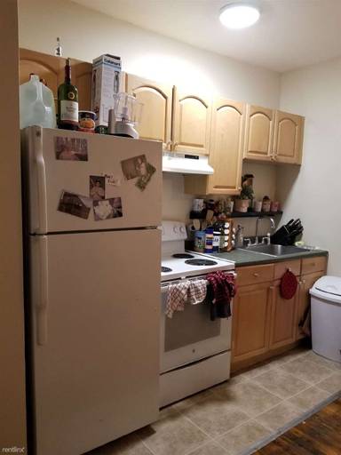 Main picture of 886 Huntington Ave