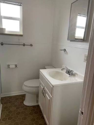 Main picture of 1680 Yukon St