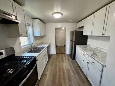 Main picture of 2318 45th St