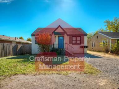 Main picture of 704 NW 92nd St