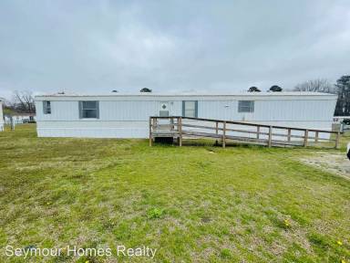 Main picture of 300 Leavie Dr