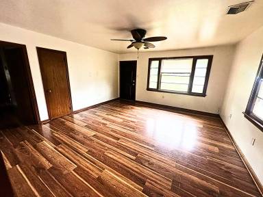 Main picture of 103 Alexander Dr