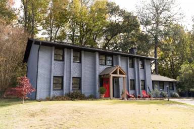 Main picture of 4 Lindsay Ct