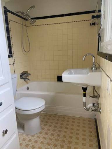 Main picture of 8615 Cashio St