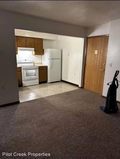 Main picture of 101 Rhoten Ave