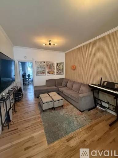 Main picture of 486 1/2 7th Ave