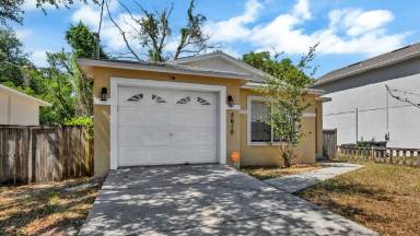 Main picture of 2610 E Lake Ave