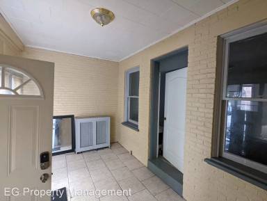 Main picture of 2103 S 21st St