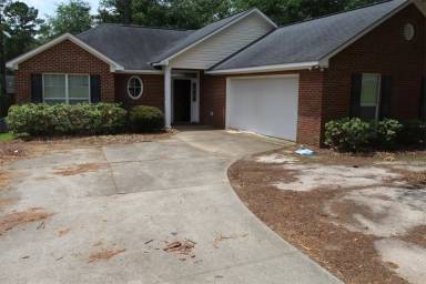Main picture of 116 Leighton Dr