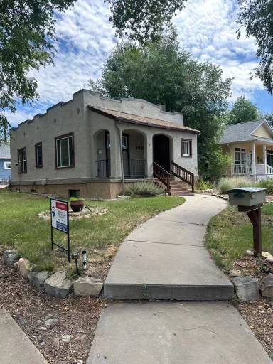 Main picture of 1032 W Pikes Peak Ave