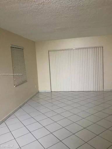Main picture of 6902 SW 114th Ave