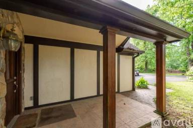 Main picture of 2803 Kell Rd