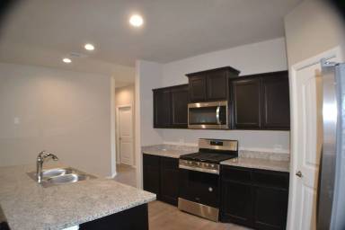 Main picture of 7541 Orion Rd