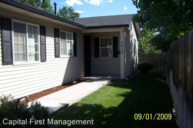 Main picture of 5013 W Clinton St