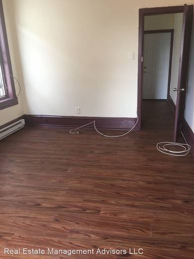 Main picture of 1514 W Erie Ave