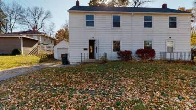 Main picture of 2140 Sunset Dr