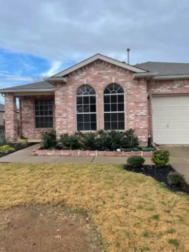 Main picture of 8008 Serenity Way