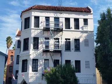 Main picture of 832 S Oxford Ave