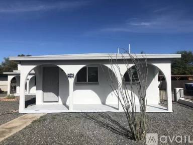 Main picture of 4533 E 20th St