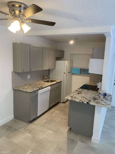 Main picture of 306 E Ocean Ave