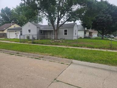 Main picture of 213 S 13th Pl