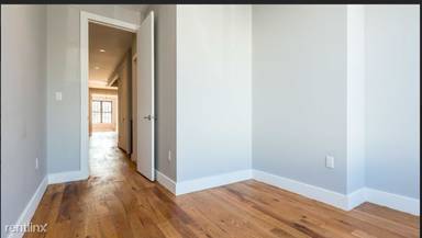 Main picture of 154 Woodward Ave