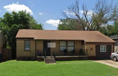 Main picture of 1230 NE 37th St