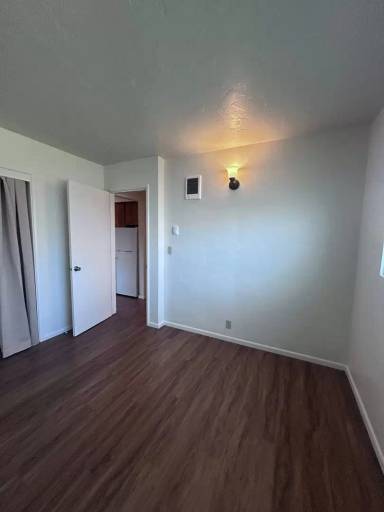 Main picture of 310 Mill St