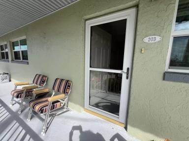 Main picture of 1172 Commodore Ct