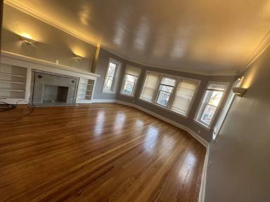 Main picture of 7937 S Wood St