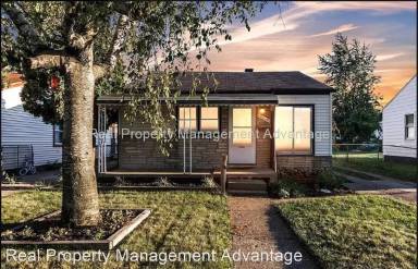 Main picture of 14018 Hobart Ave