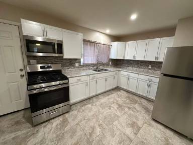 Main picture of 3020 Northgate Ave