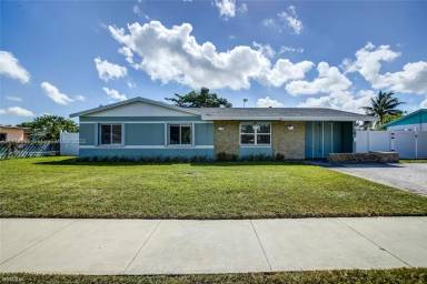 Main picture of 144 NE 205th Ter