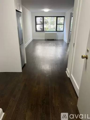 Main picture of Sutton Town House