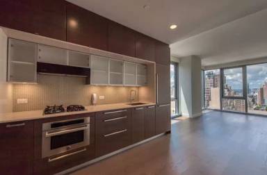 Main picture of 111 W 31st St