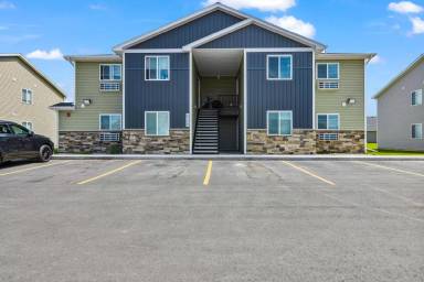 Main picture of 6148 N Freedom Rd