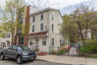 Main picture of 4461 Silverwood St