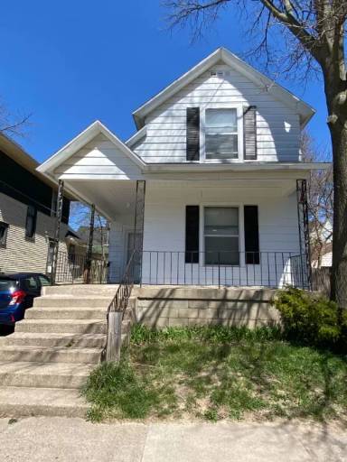 Main picture of 405 Carrier St NE