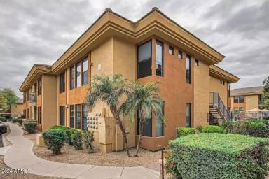 Main picture of Larronata Condominiums
