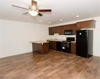 Main picture of Edgewater at Geneva