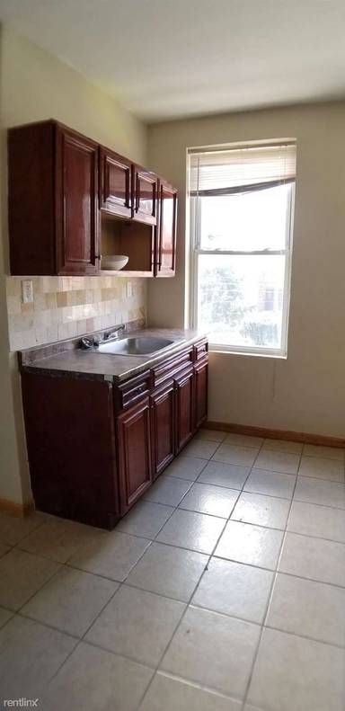 Main picture of 95 16th Ave