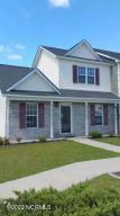 Main picture of 401 Springwood Dr